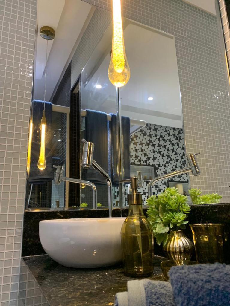 Maravilhoso 2 Quartos Com Ofuro Porto Da Barra Summer Barra Flat Apartment Salvador